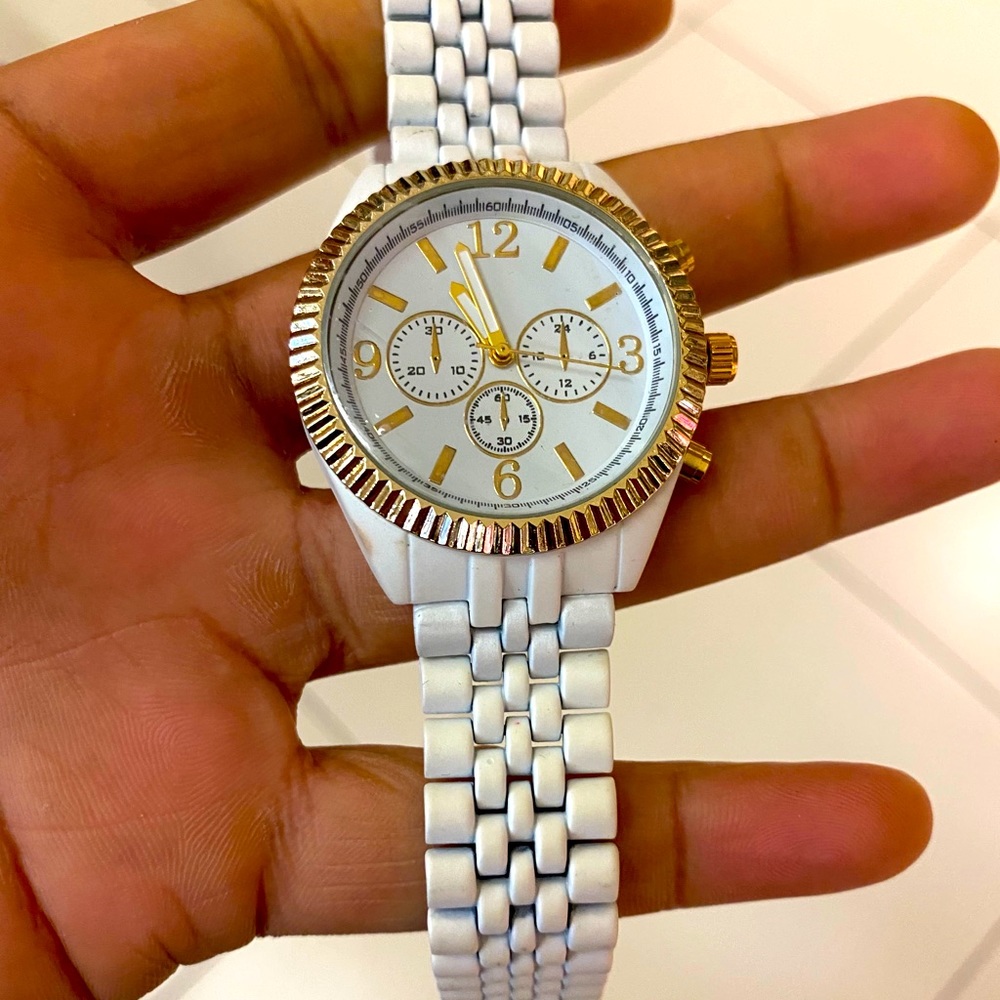 Ladies white metal rubber watch heavy